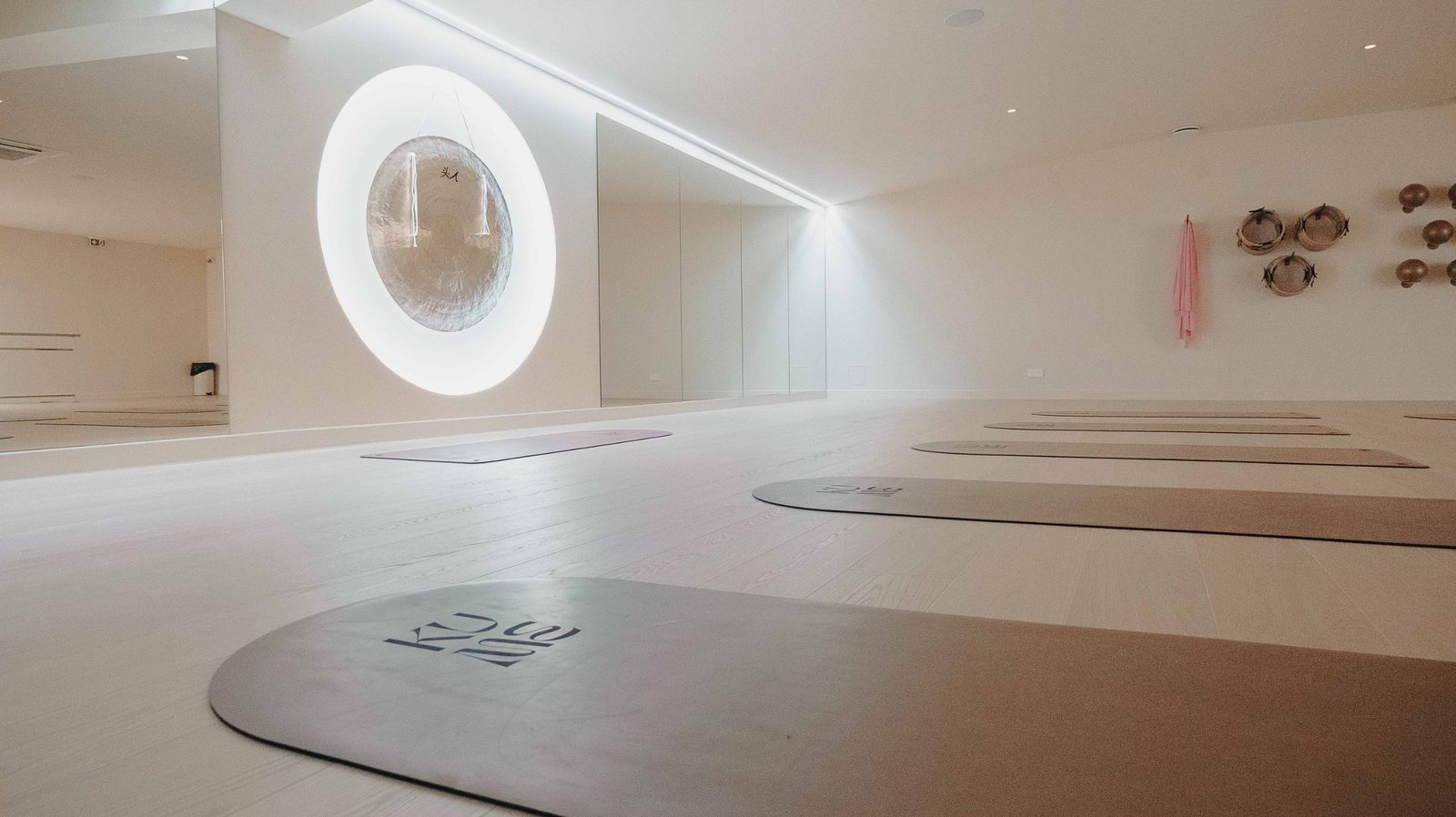 Salle MAT / Yoga / Pilates — Kume Studio